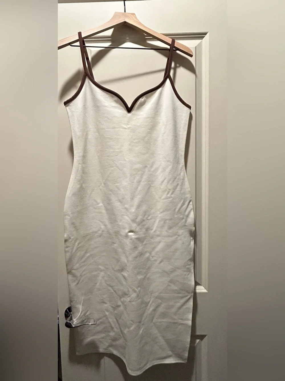 Abercrombie White with brown accents
